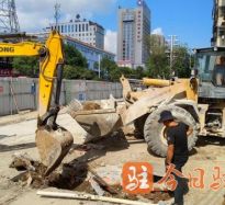 日本女人操逼吧高温下的坚守｜道路建设者用汗水铺就畅通路